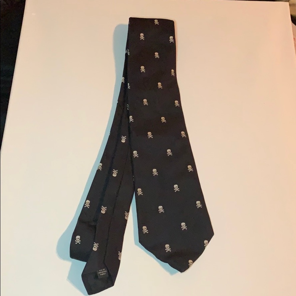 Express skeleton tie ( rare)